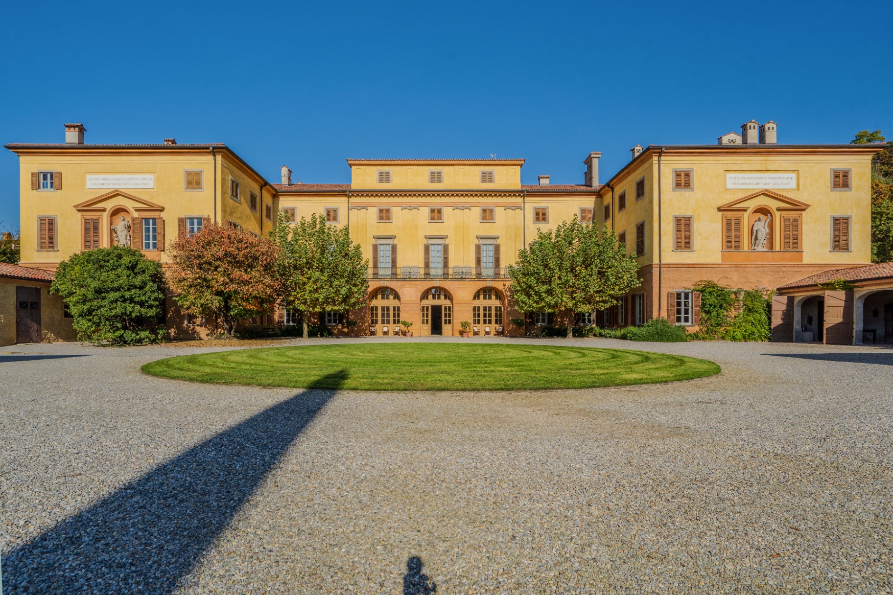 Villa storica con corte